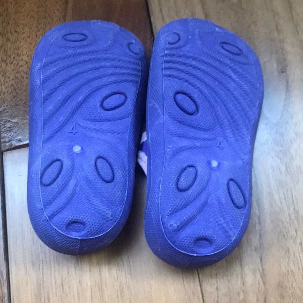 Baby Pool Shoes Purple Mary Jane Hook and Loop Baby size 4